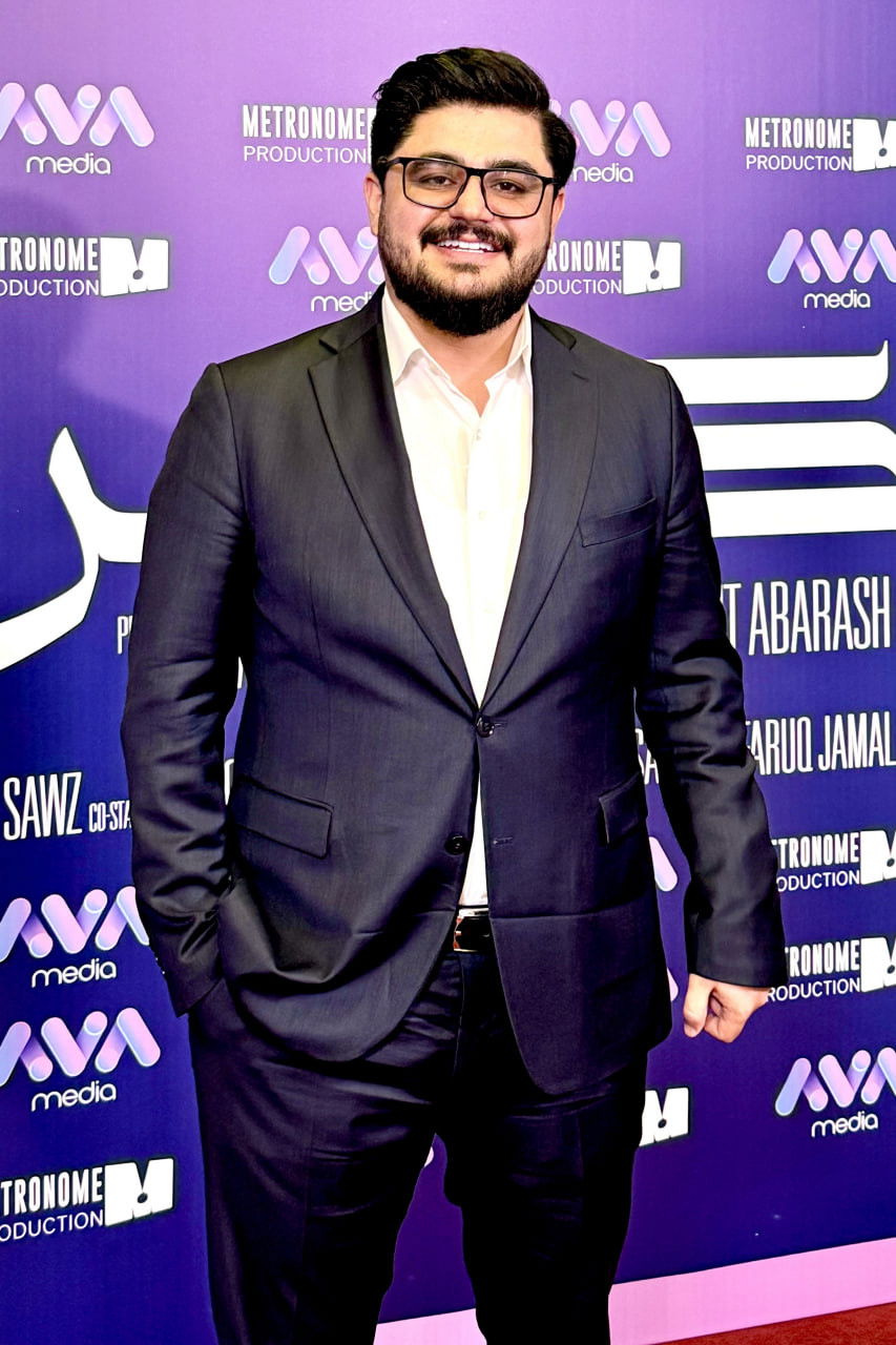 Bahoz Nasradin M Sharif backdrop