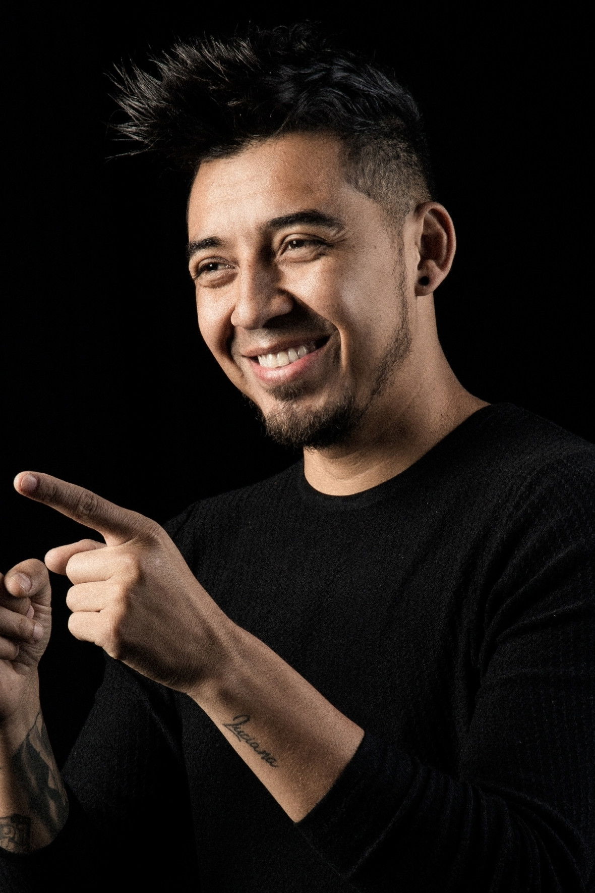 Yedinson Flórez backdrop