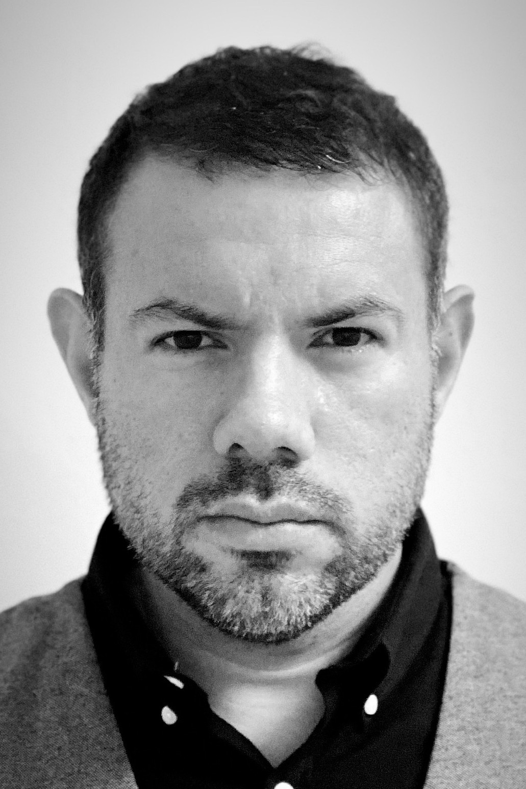 Ignacio Cisternas backdrop