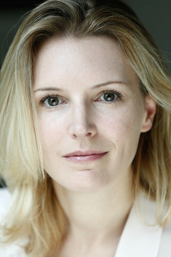 Elodie Rouprêt backdrop