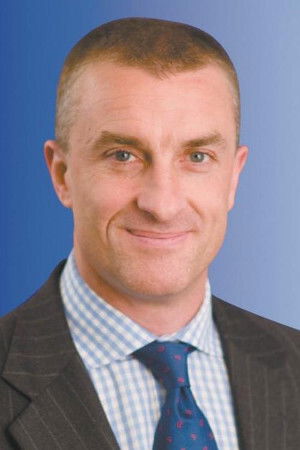 Tom Elliott backdrop