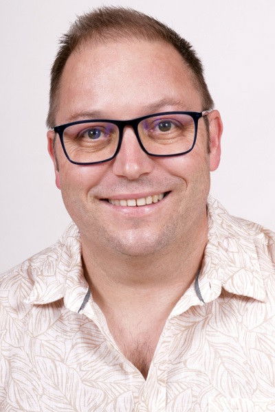 Aaron Falvey backdrop