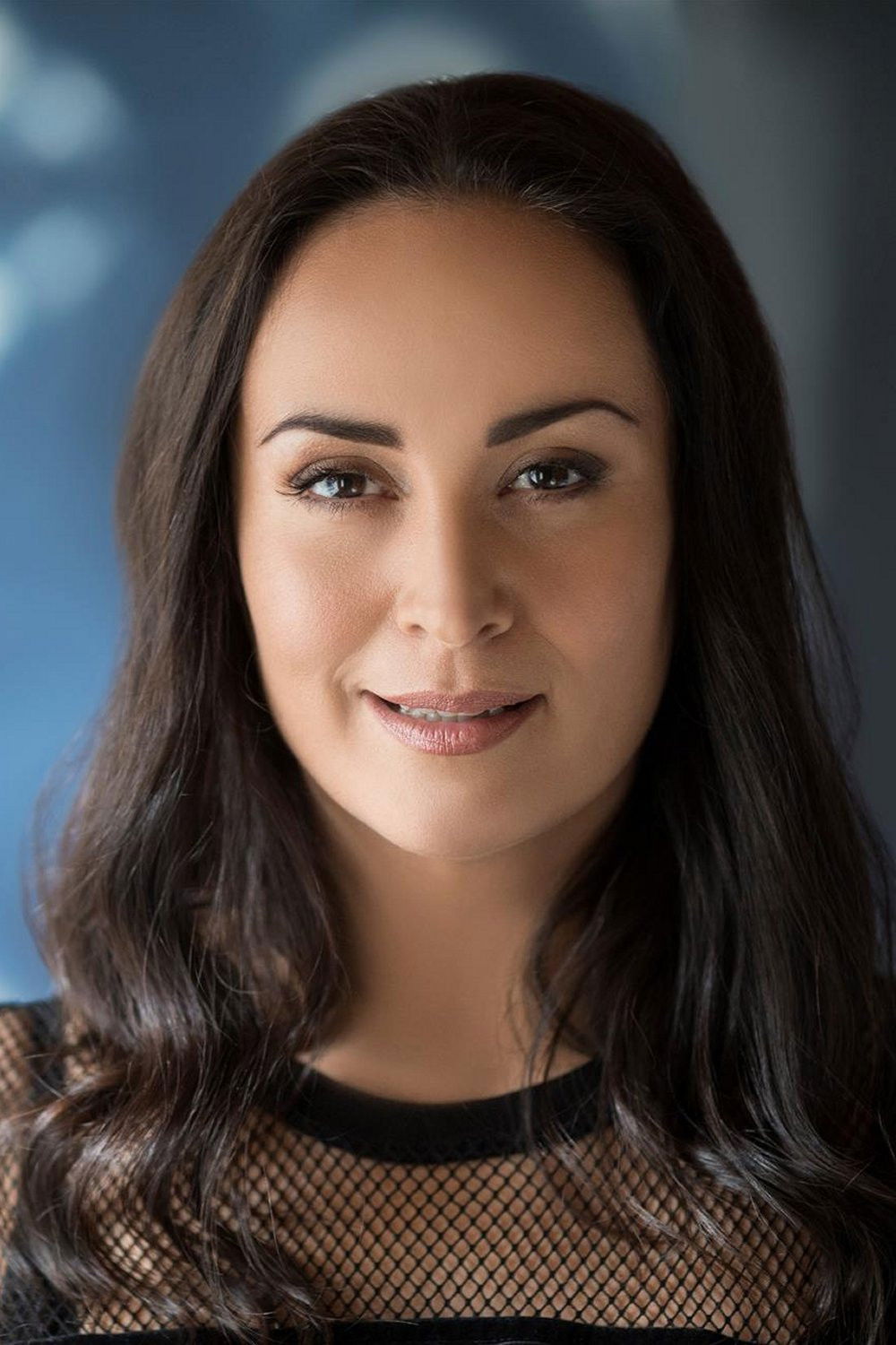 Julie Berthelsen backdrop