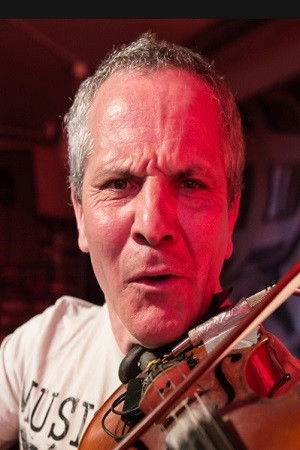 Максим Гусельщиков backdrop