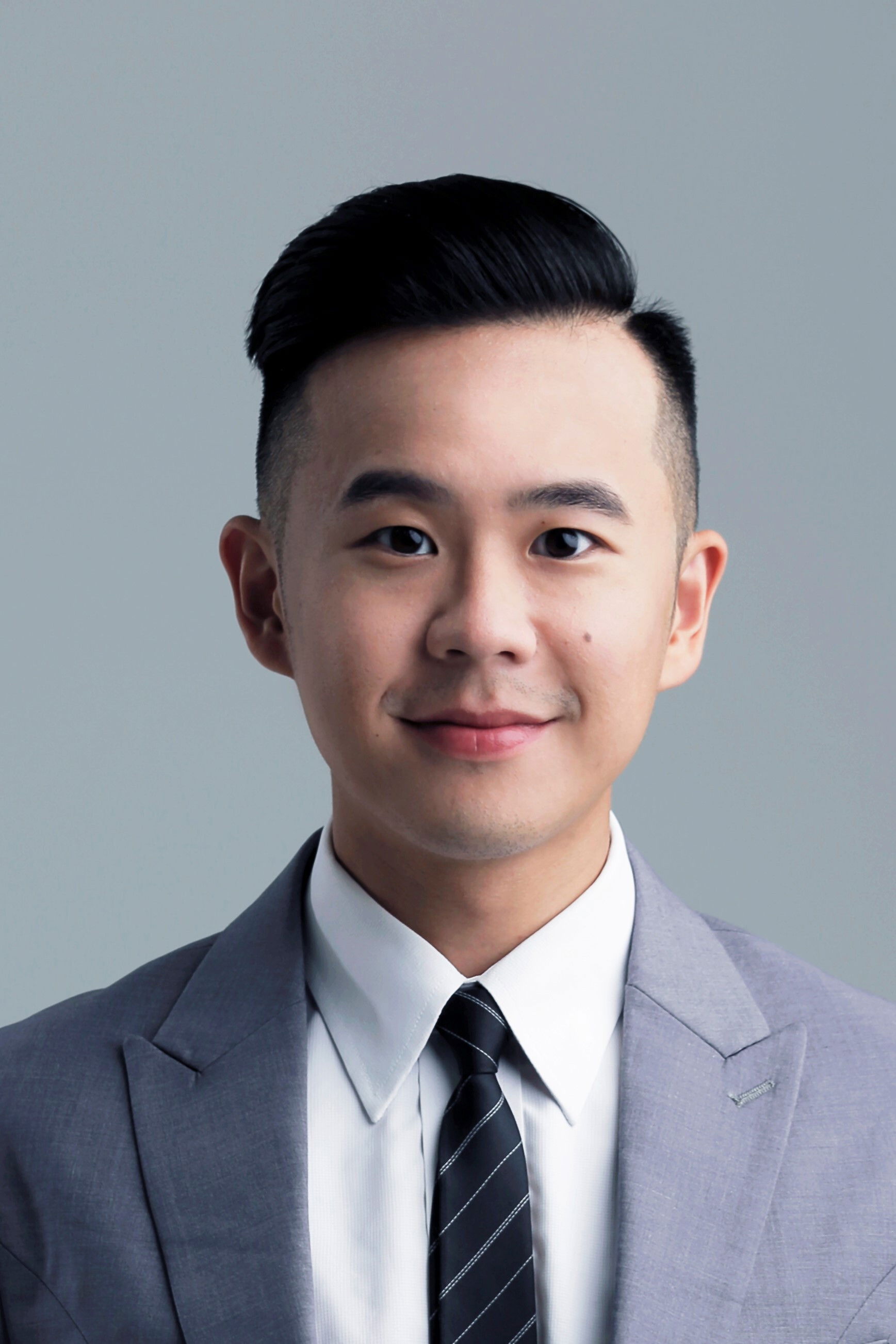 Chrisfly Hu backdrop