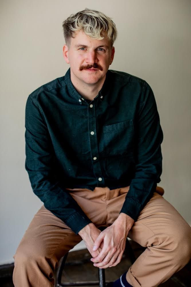 Gaston Stabiszewski backdrop