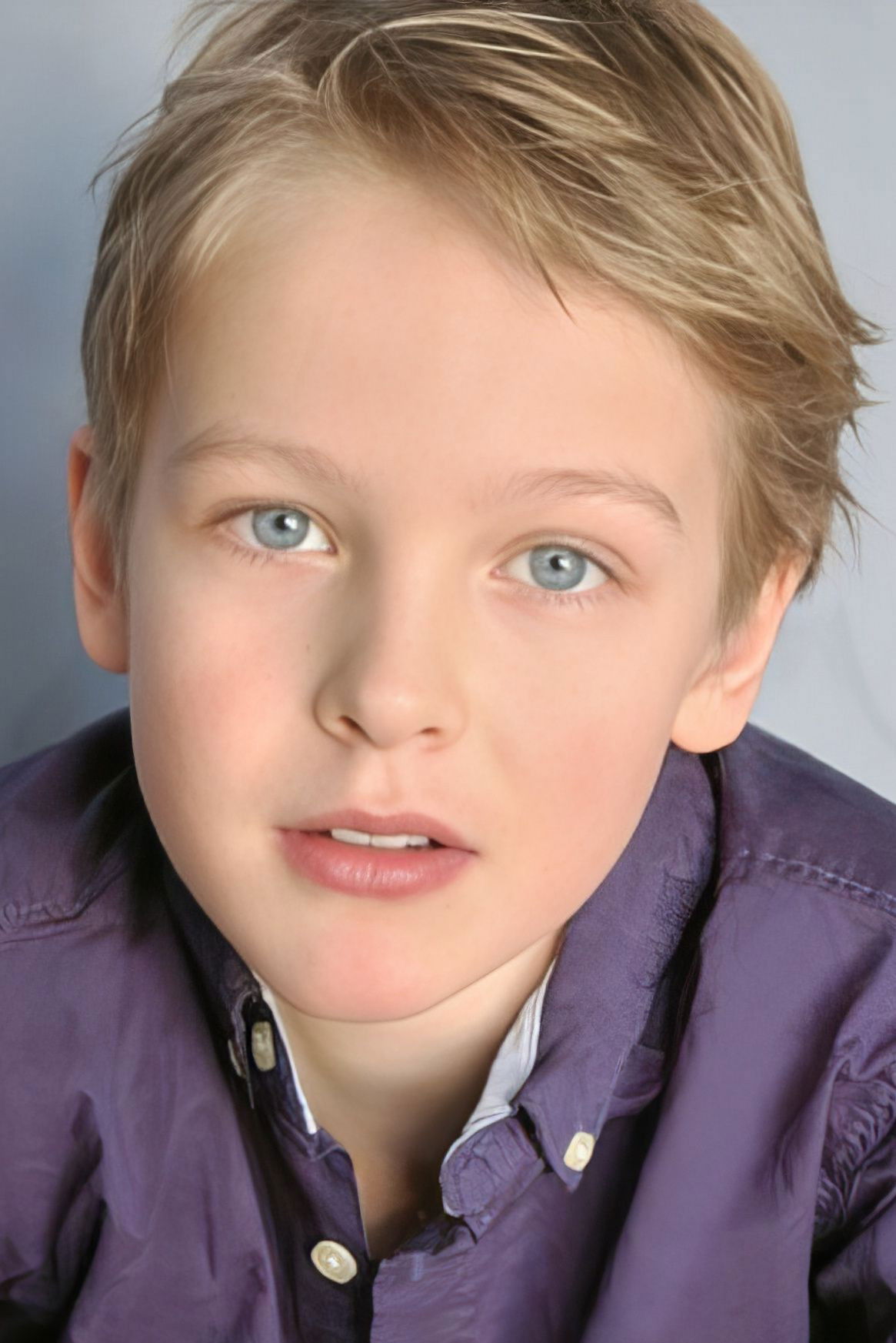 Finn Fiebig backdrop