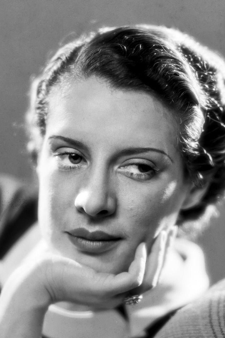 Maria Sampaio backdrop