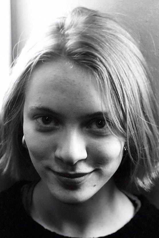 Hannusya Yarmolenko backdrop