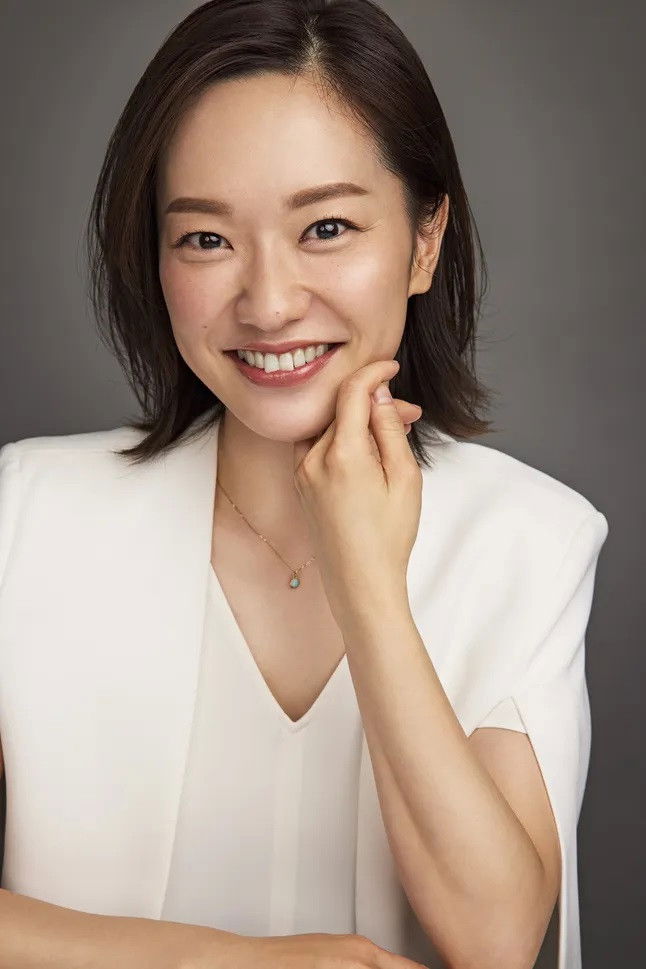 Ousaki Ayaka backdrop