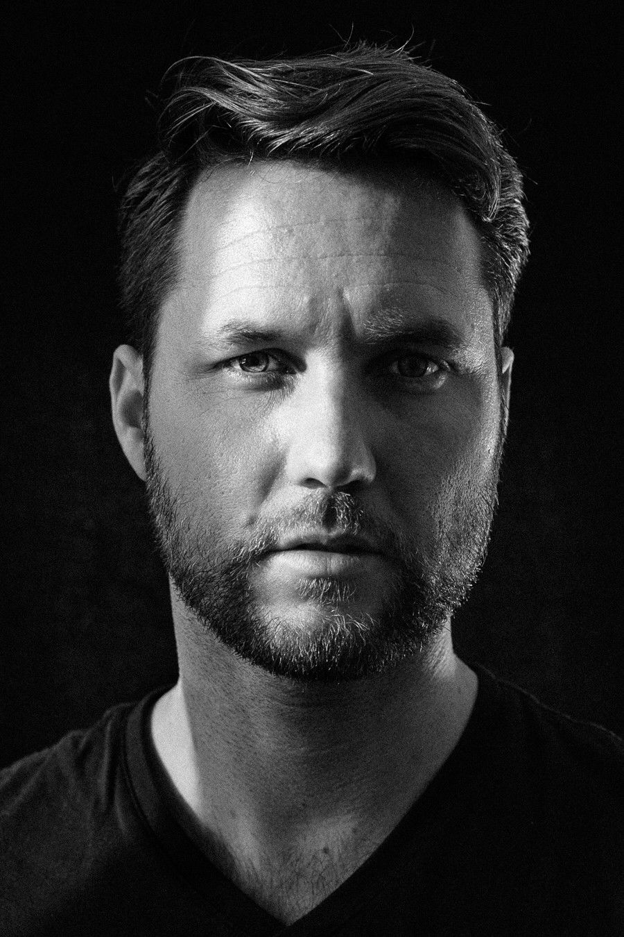 Thomas Roos backdrop