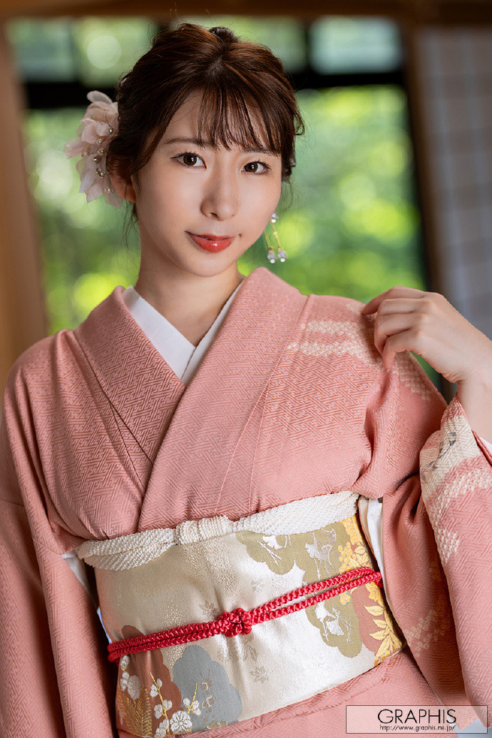 Monami Takarada backdrop