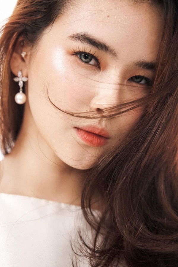 Analain Salvador backdrop