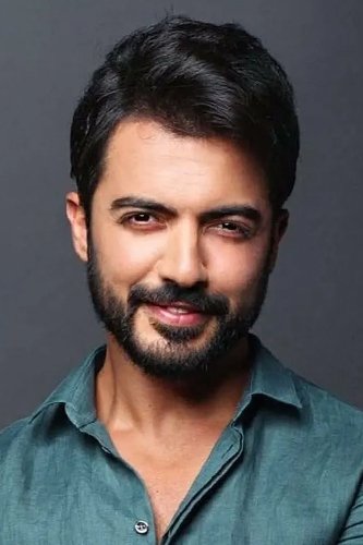 Yusuf Güney backdrop