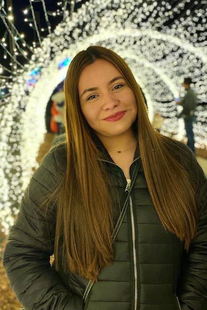 Andrea Viveros backdrop