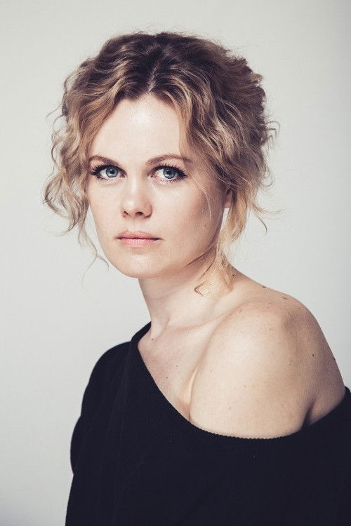 Elena Surkova backdrop