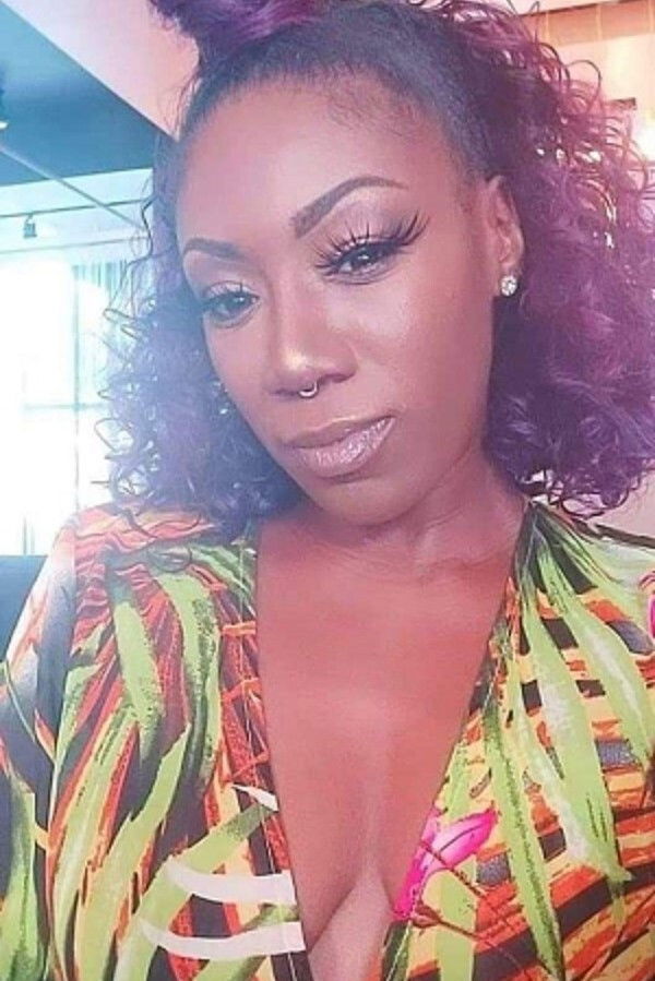 Mahogany Darkberry backdrop