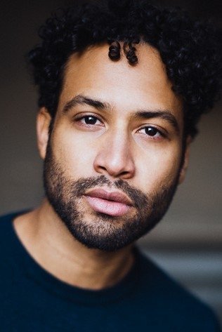 Samuel María Gómez backdrop