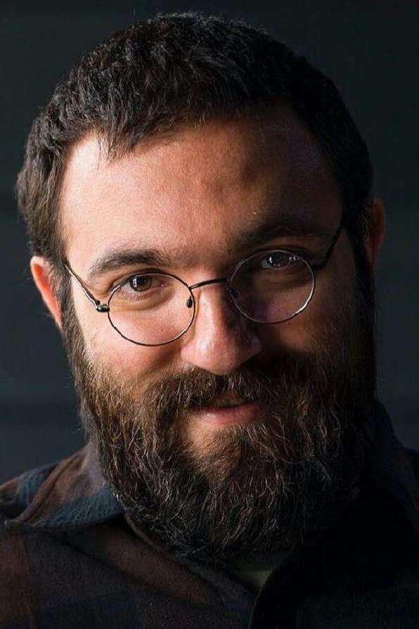 Maziar Seyedi backdrop