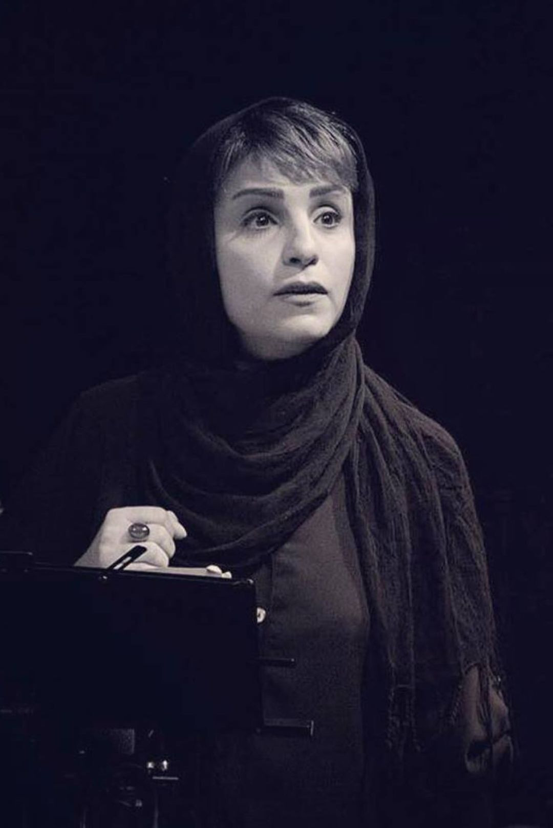 Zara Molaei backdrop