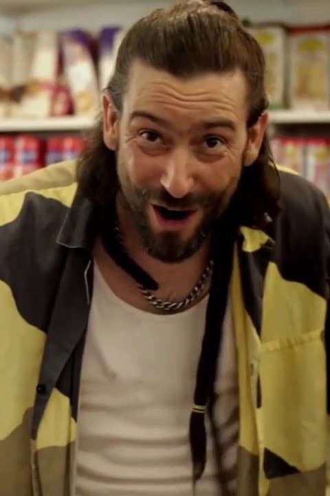 Julián Calviño backdrop