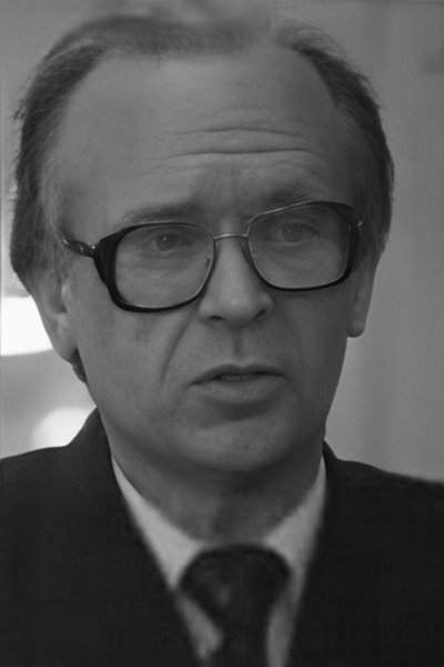 Yevgeni Chistov backdrop