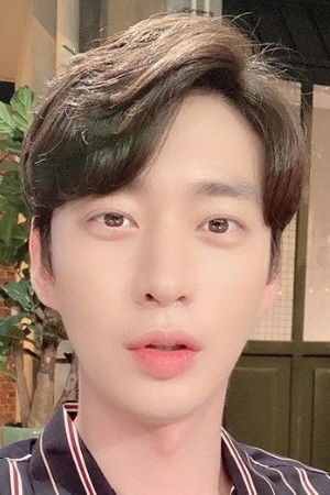 Kim Yoon-sang backdrop