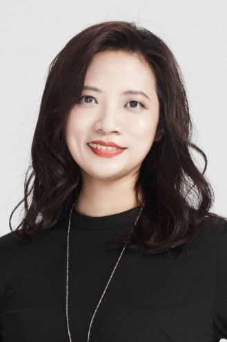 Han Peizhen backdrop