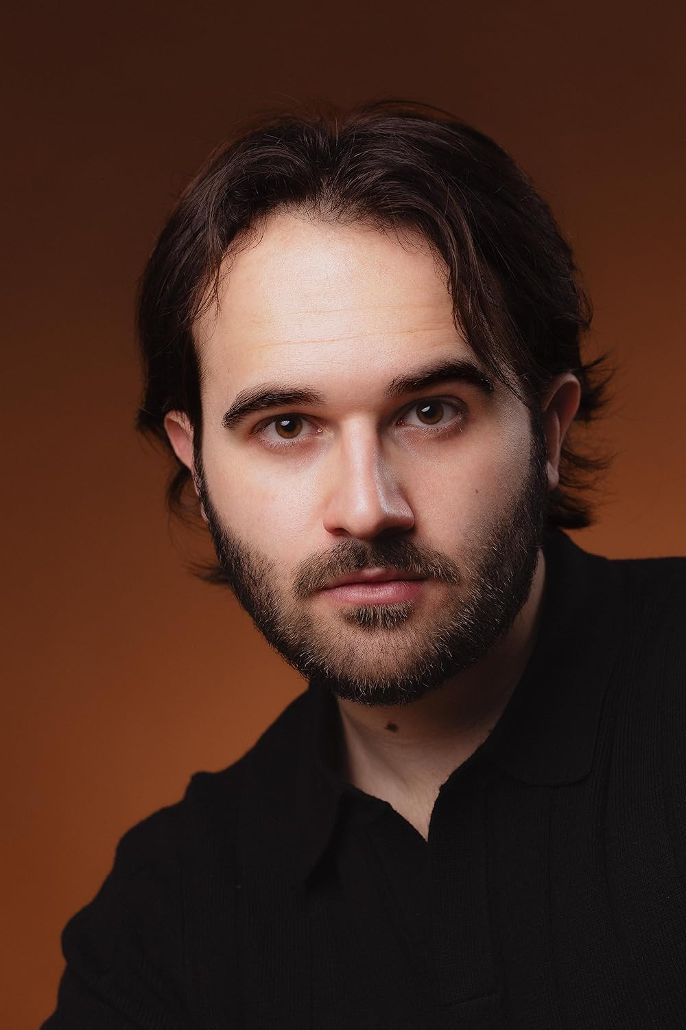 Kitu Turcas backdrop