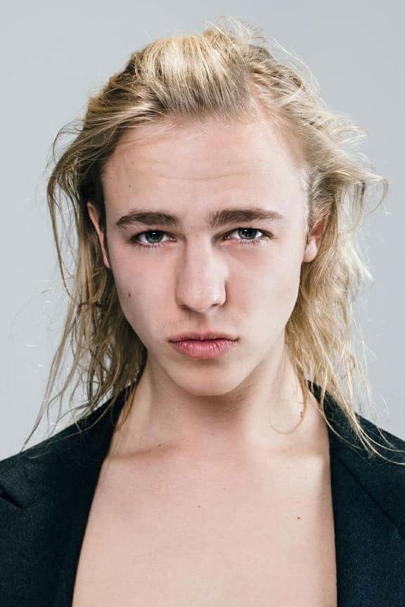 Louie Swain backdrop