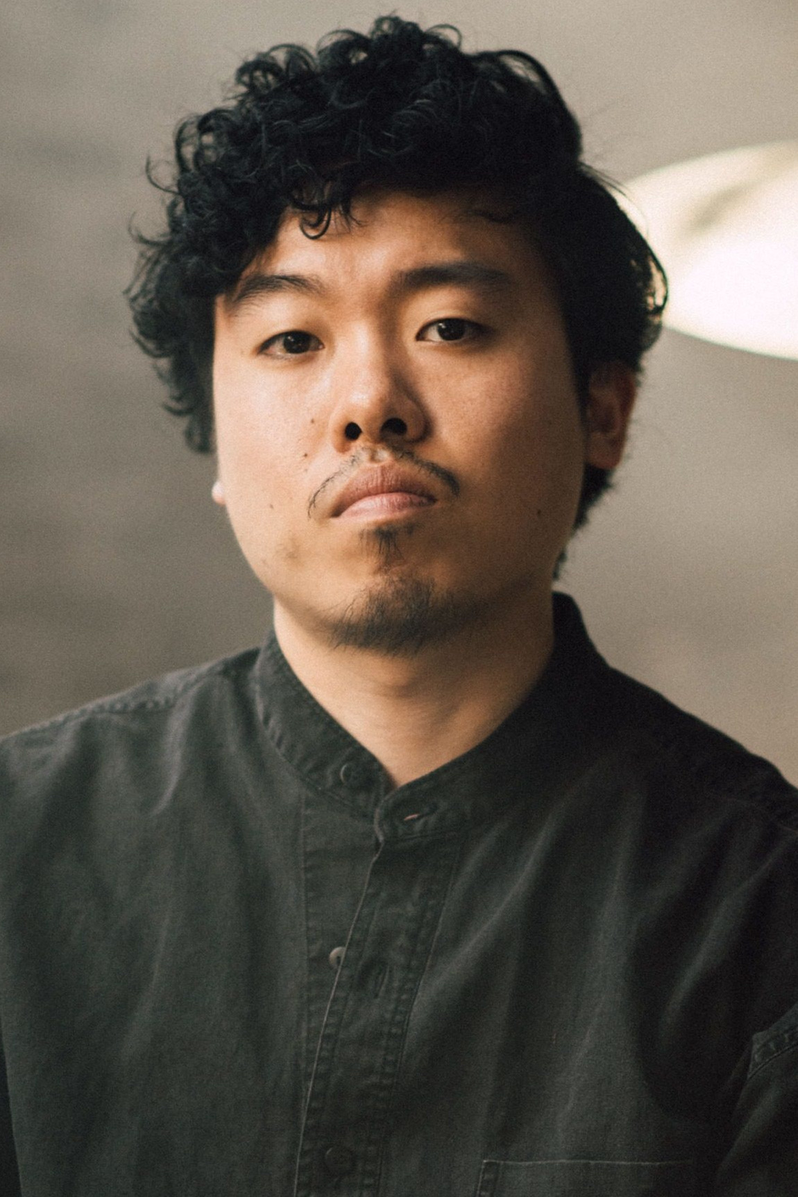 Shun Ishiwaka backdrop