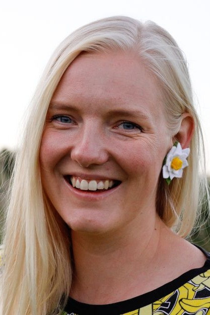 Teele Dunkley backdrop