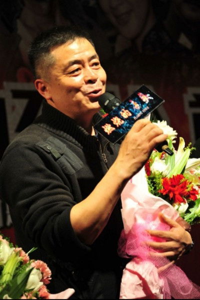 He Yunqing: He Junçing backdrop