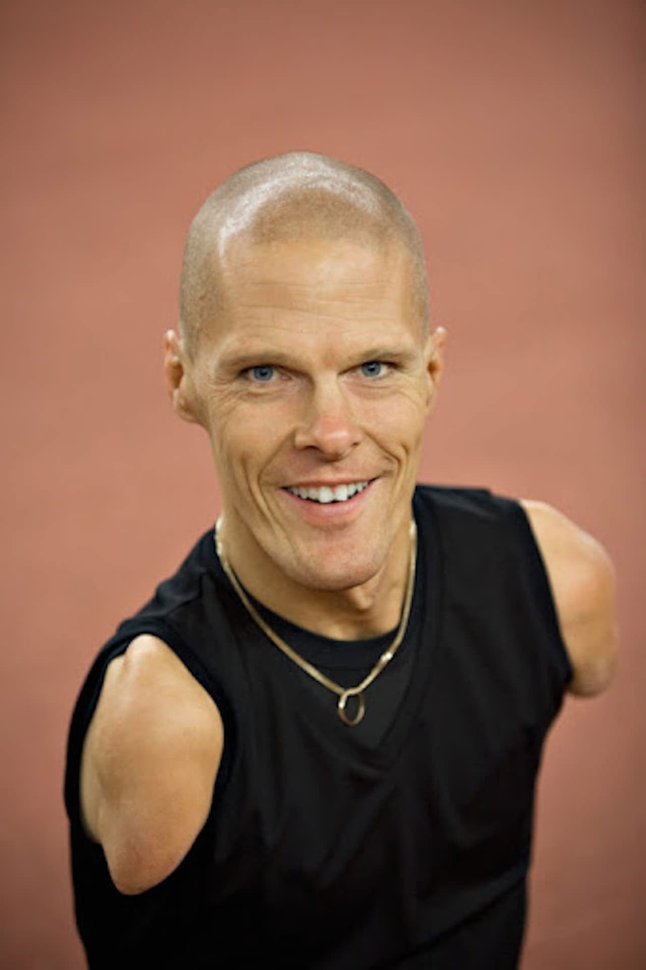 Mikael Andersson backdrop