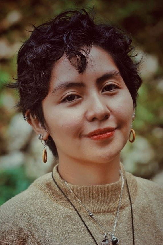 Giullienne Sanchez backdrop