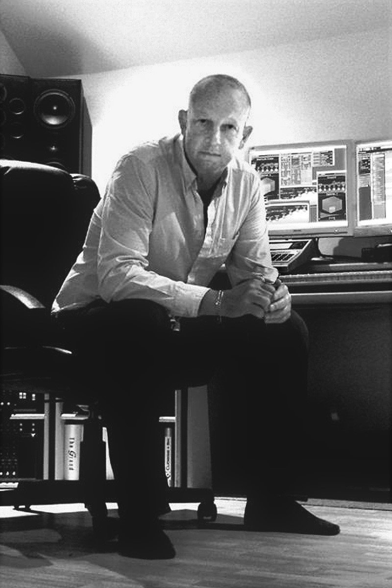 Andrew Giddings backdrop