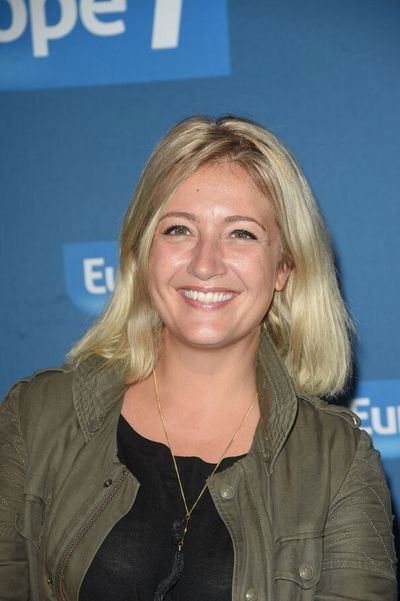 Emilie Mazoyer backdrop