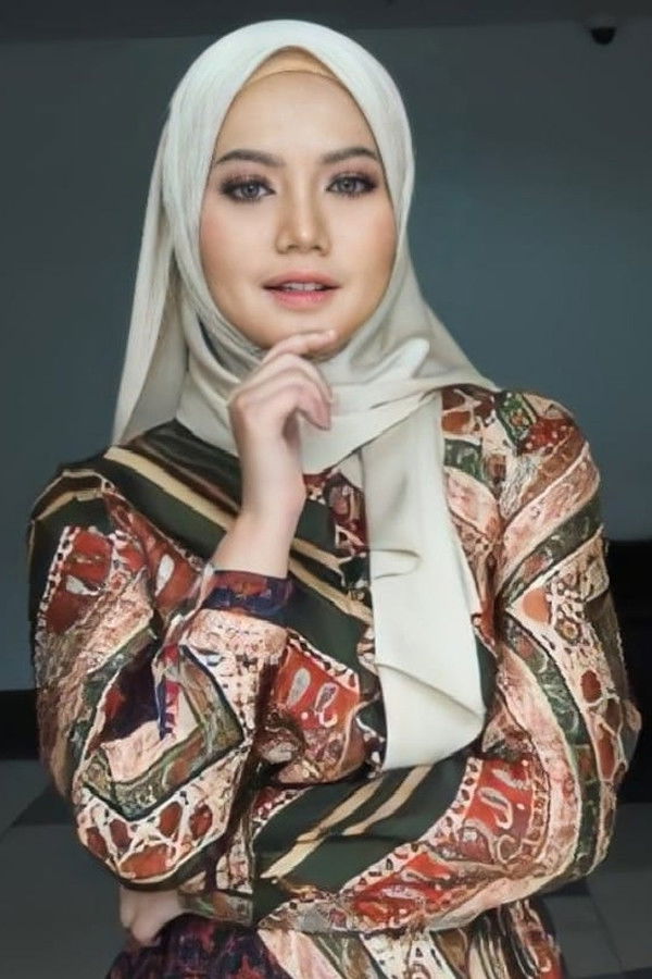 Zahira Radzi backdrop