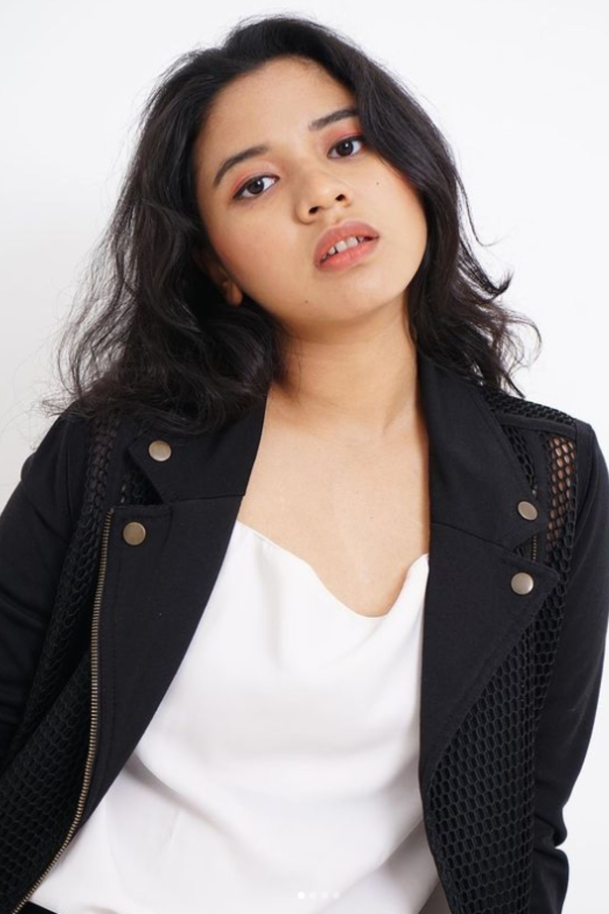 Anne Yasmine backdrop