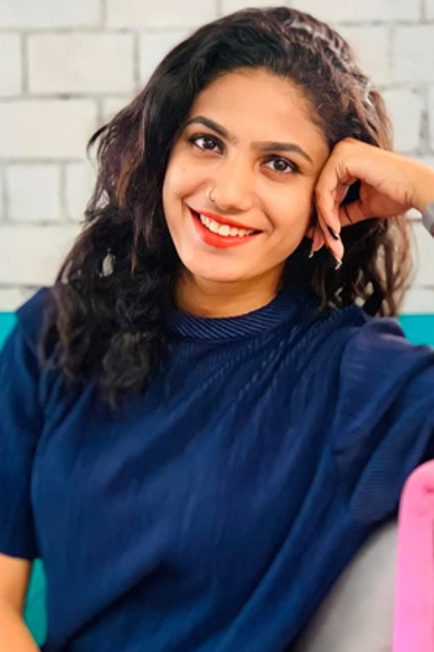 Deepa Thomas backdrop