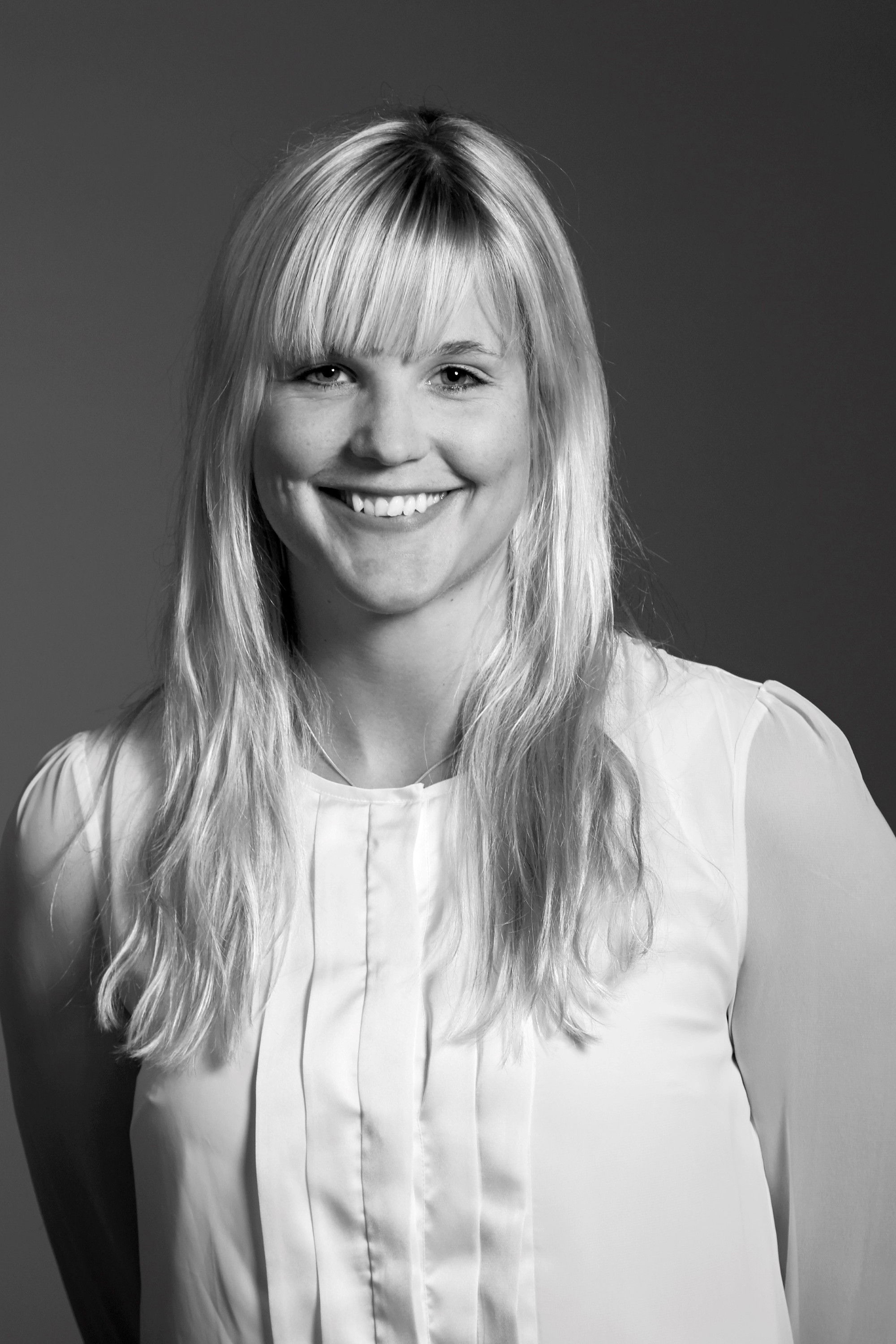 Anna Holmlund backdrop