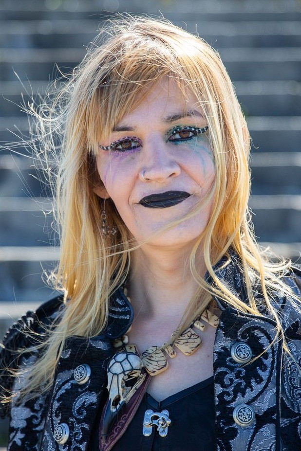 Susanna Šmanjov backdrop