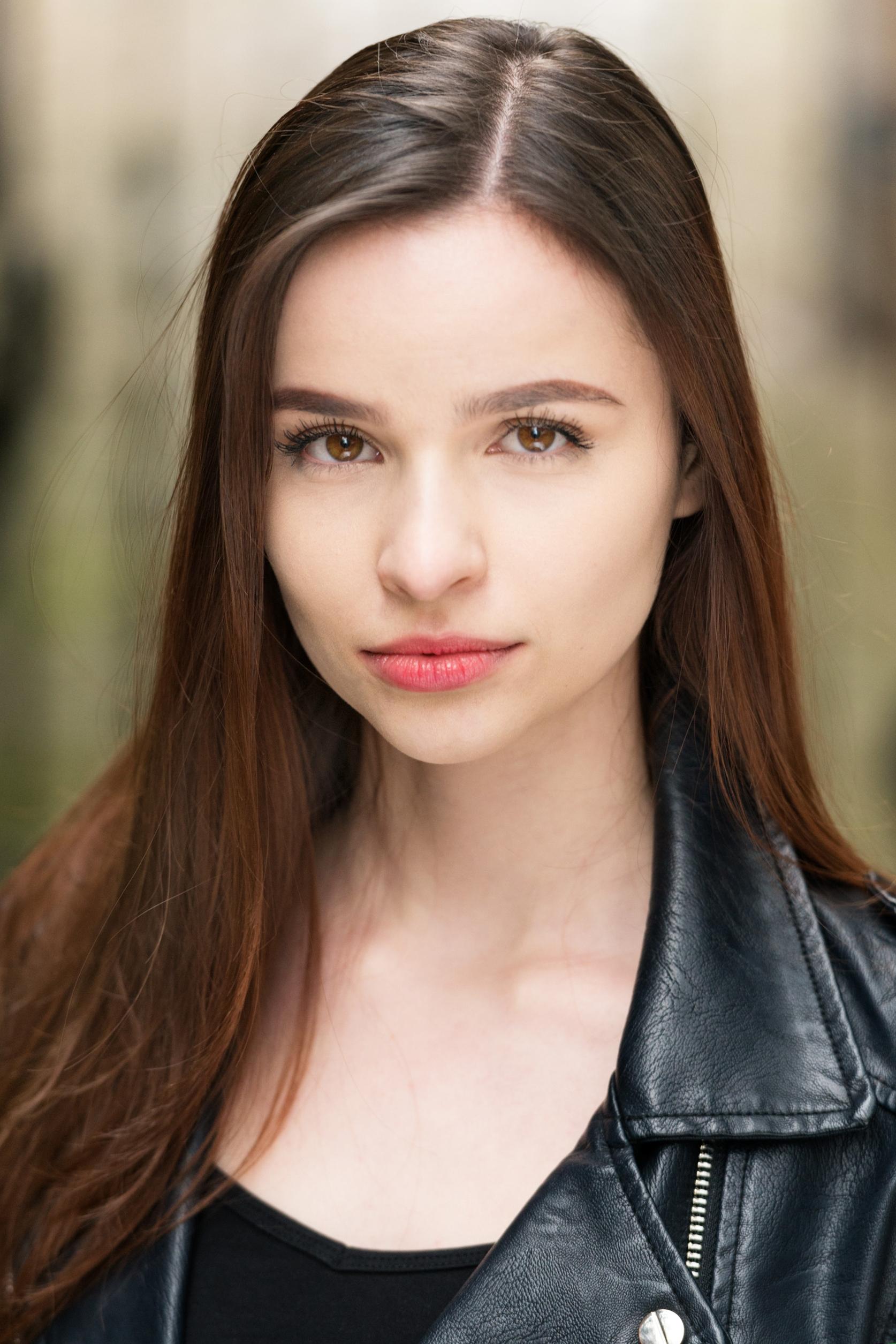 Vår Haugholt backdrop