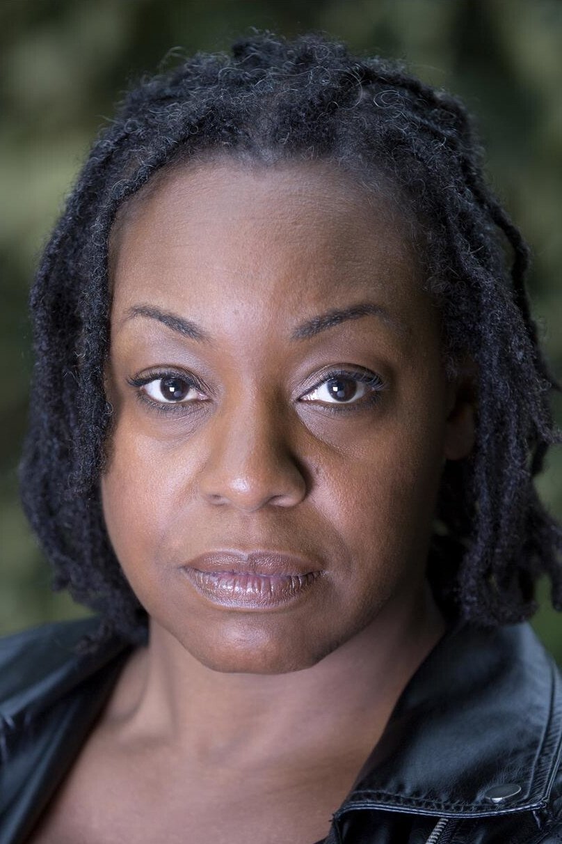 Jacqui Dubois backdrop