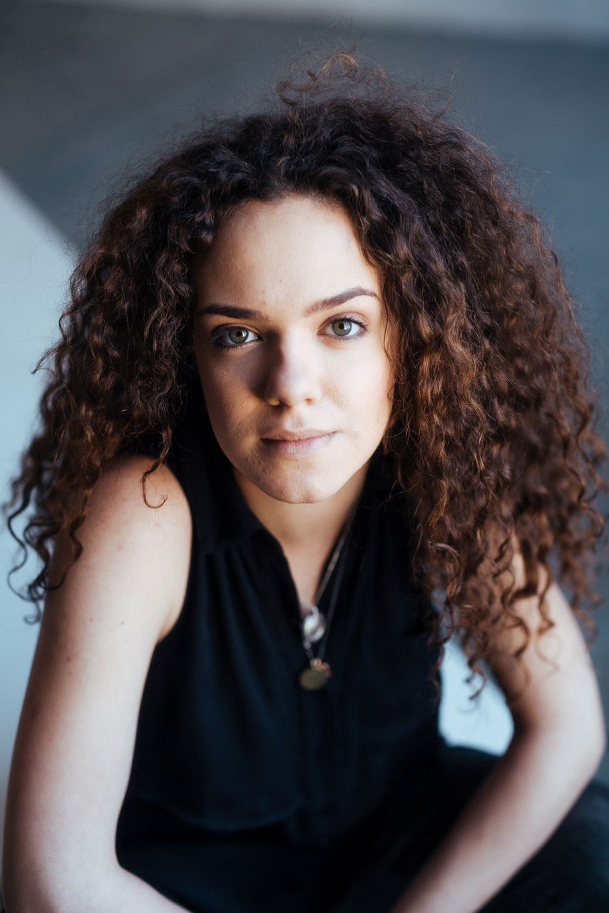 Irina Ștefan backdrop