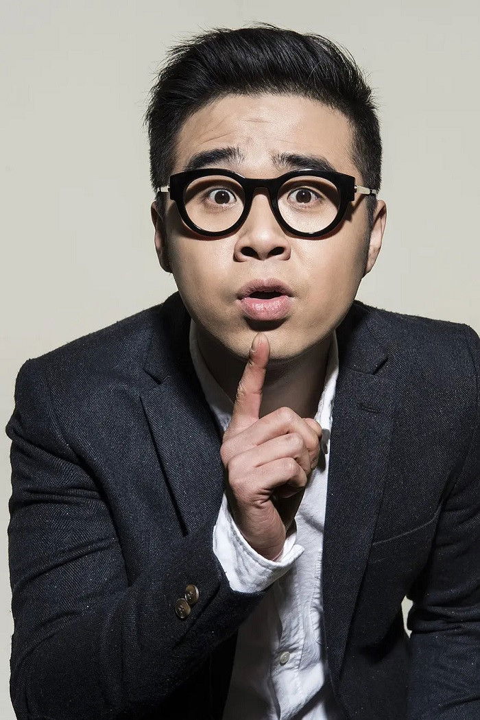 Wang Xiaolong backdrop