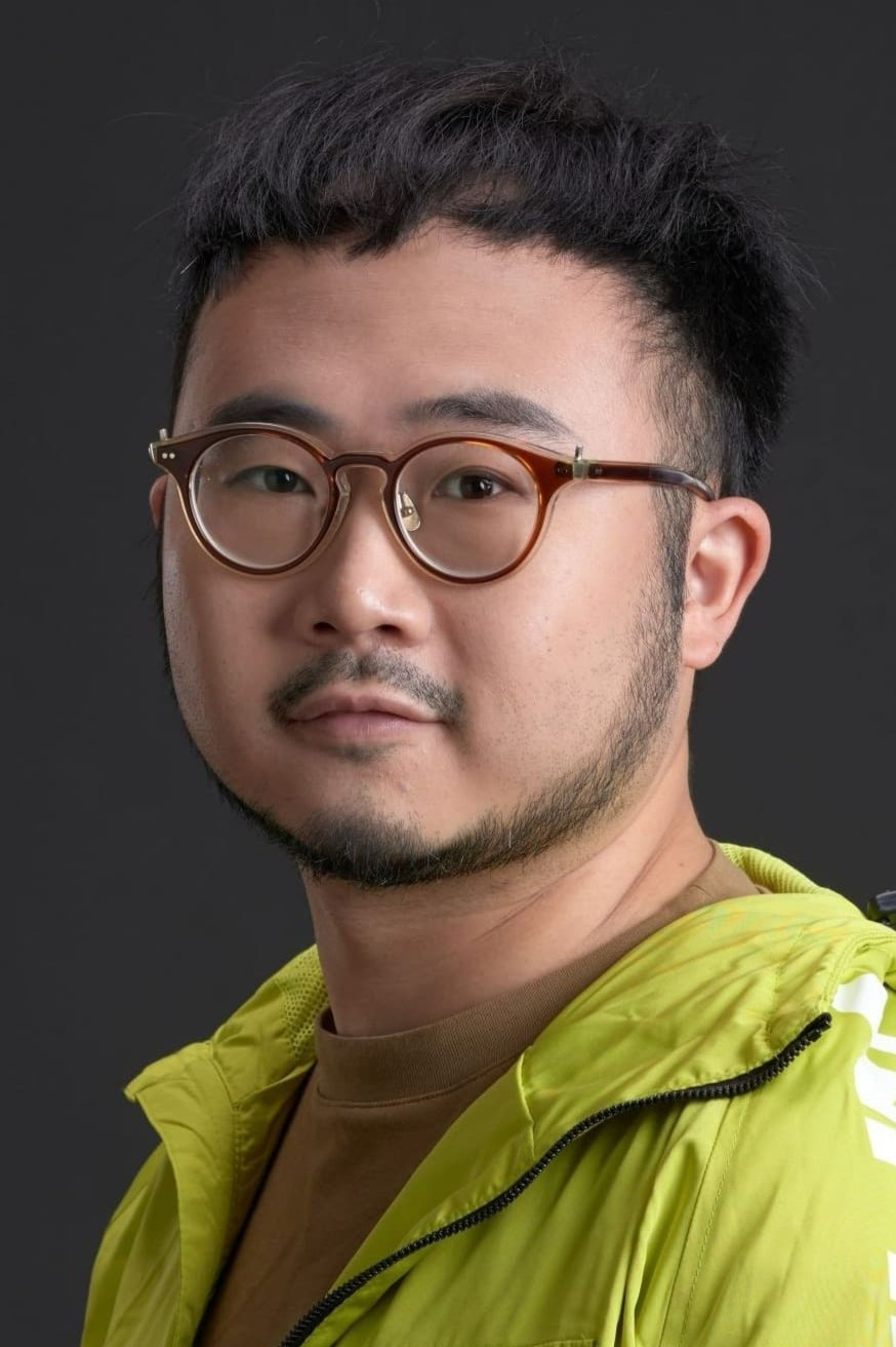 Mak Pui-Tung backdrop