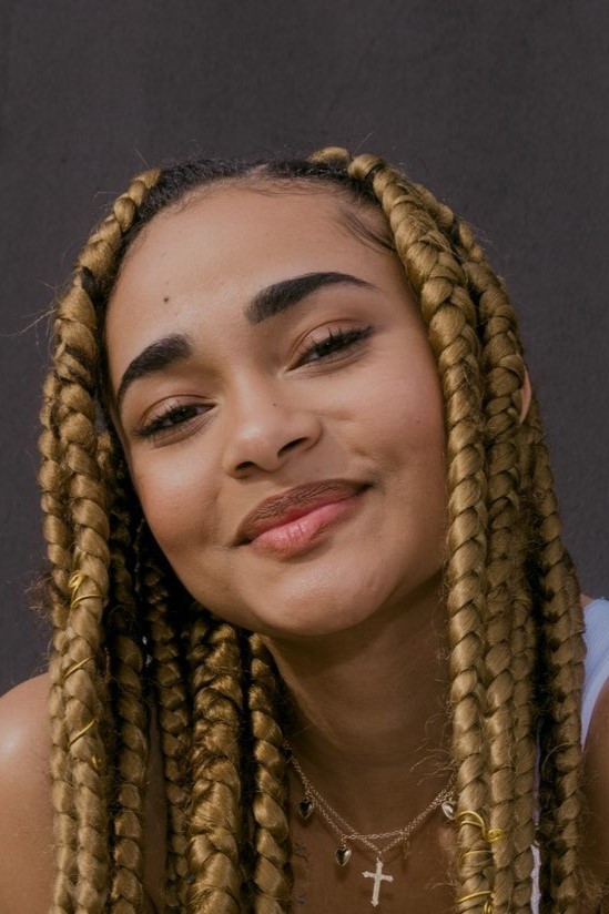 Mélanie Thomas backdrop