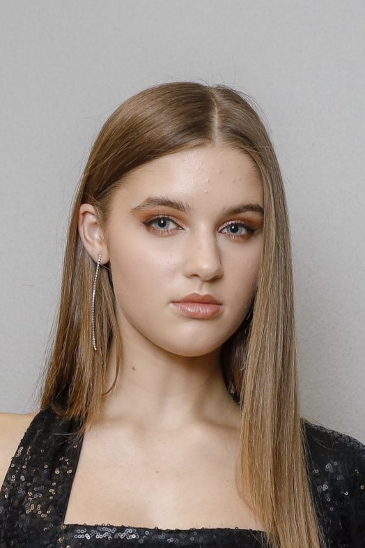 Savannah Clarke backdrop