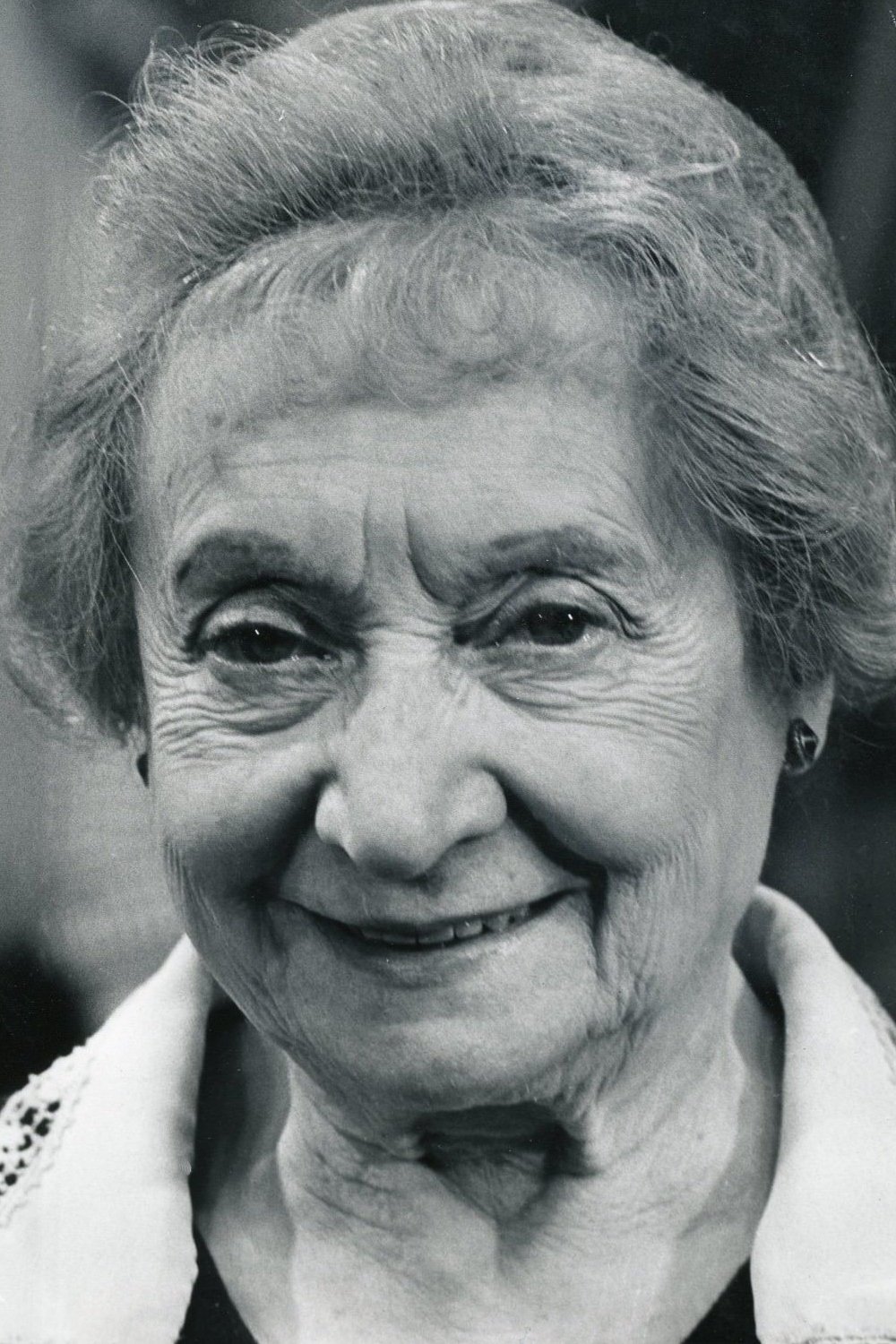 Gabrielle Doulcet: Gabrijel Dulsé backdrop